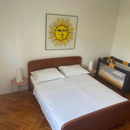 Apartamento Haus Grace Kaštela Exterior foto