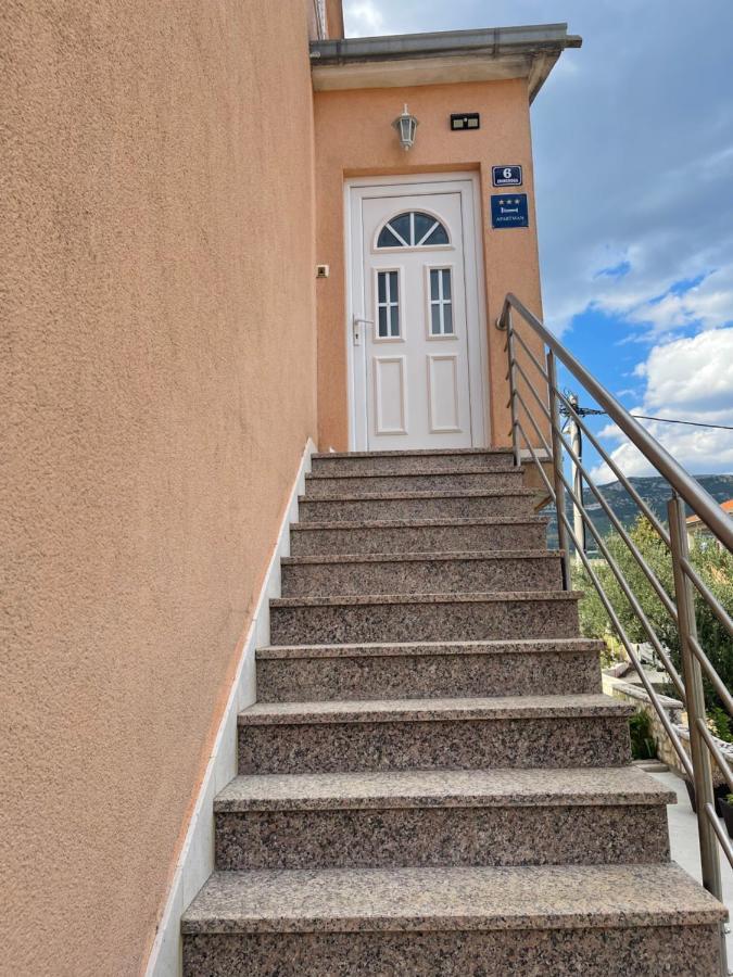 Apartamento Haus Grace Kaštela Exterior foto